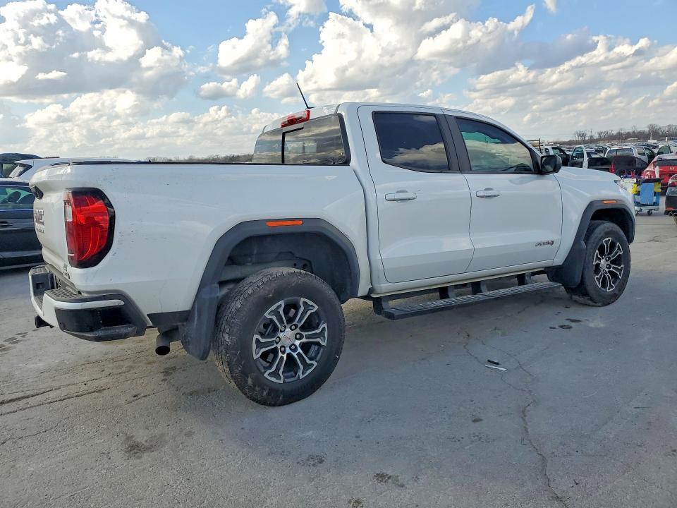 2023 GMC Canyon AT4