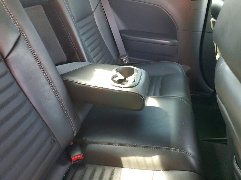 2012 Dodge Challenger r