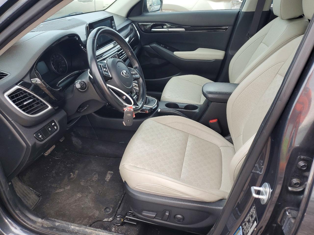 2021 KIA Seltos ex