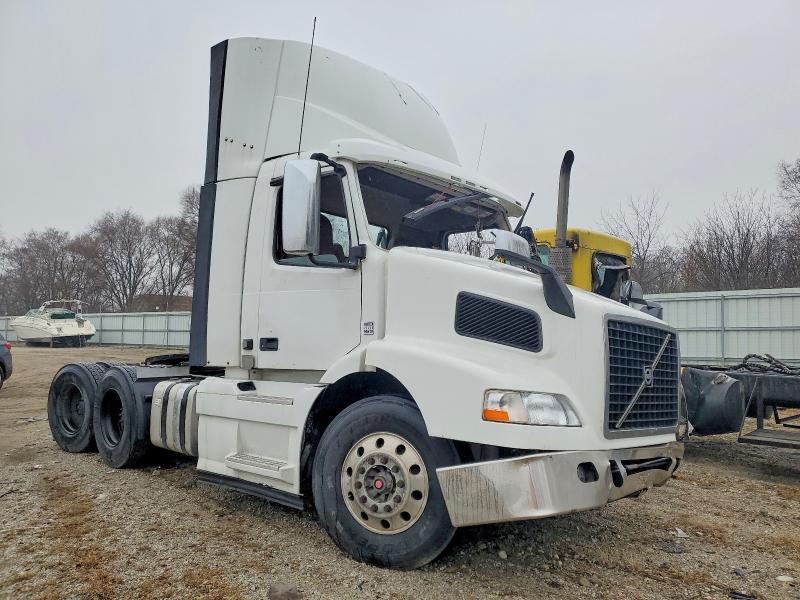 2017 Volvo VN VNM