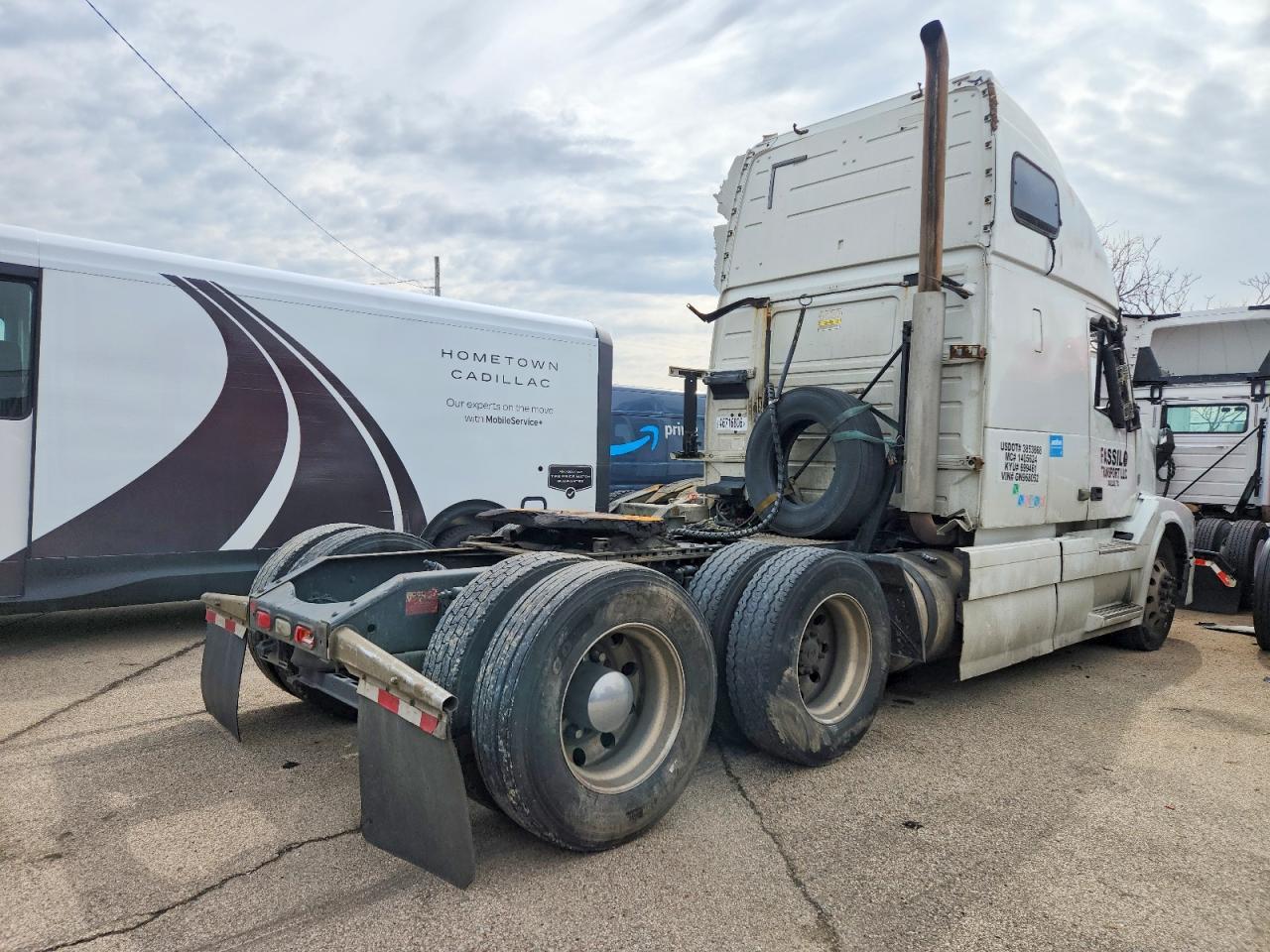 2016 Volv O VNL Semi Truck