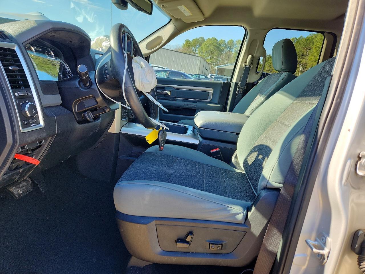 2016 Dodge RAM 1500 SLT