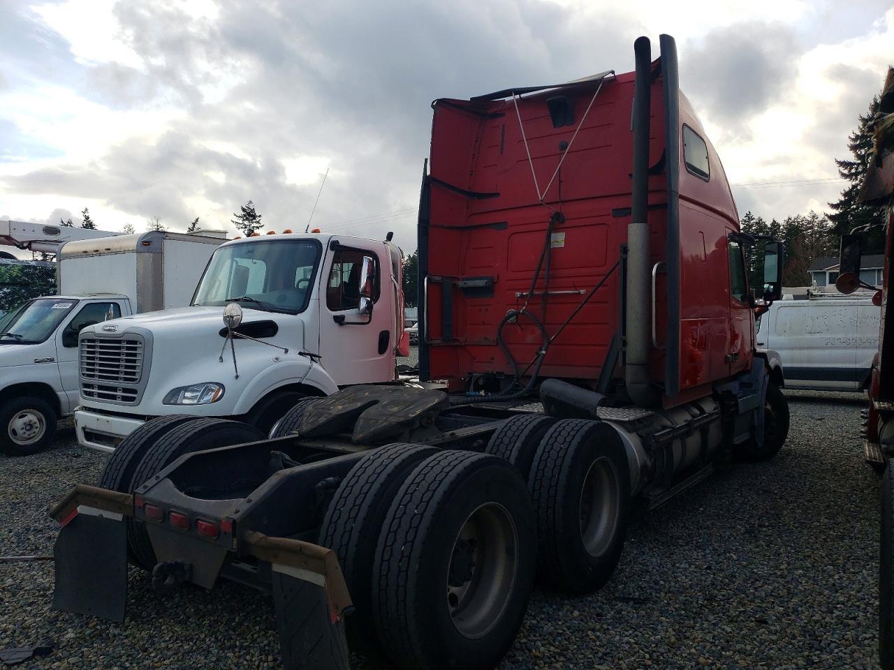 2013 Volvo VN VNL