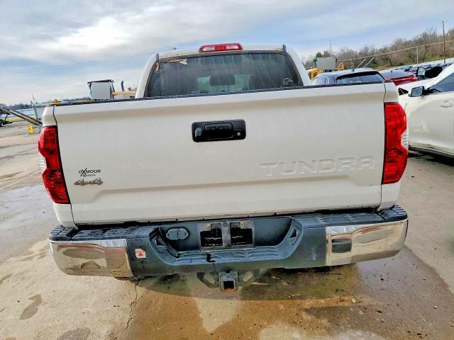 2016 Toyota Tundra SR5