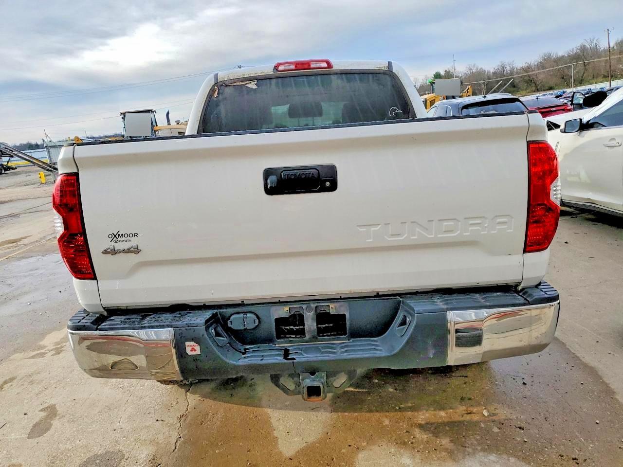 2016 Toyota Tundra SR5