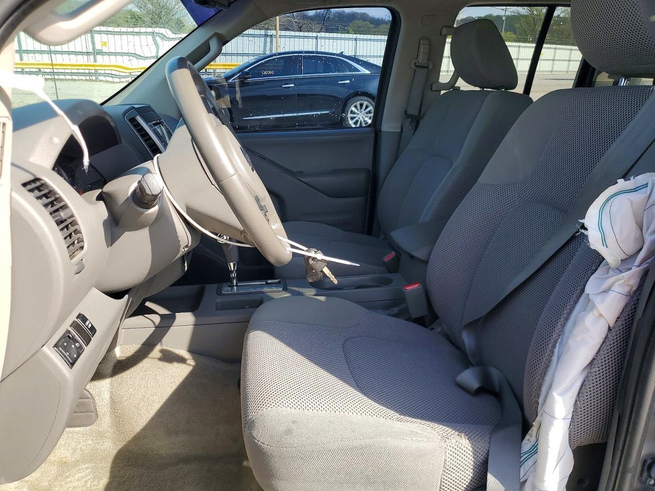 2017 Nissan Frontier SV