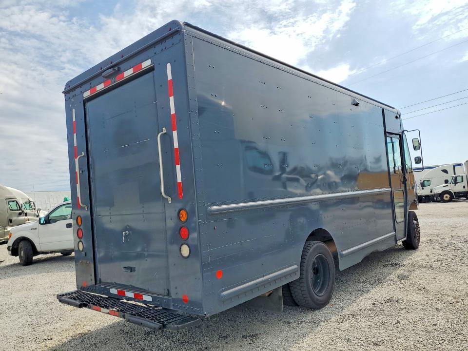 2020 Freightliner MT45G Delivery Truck