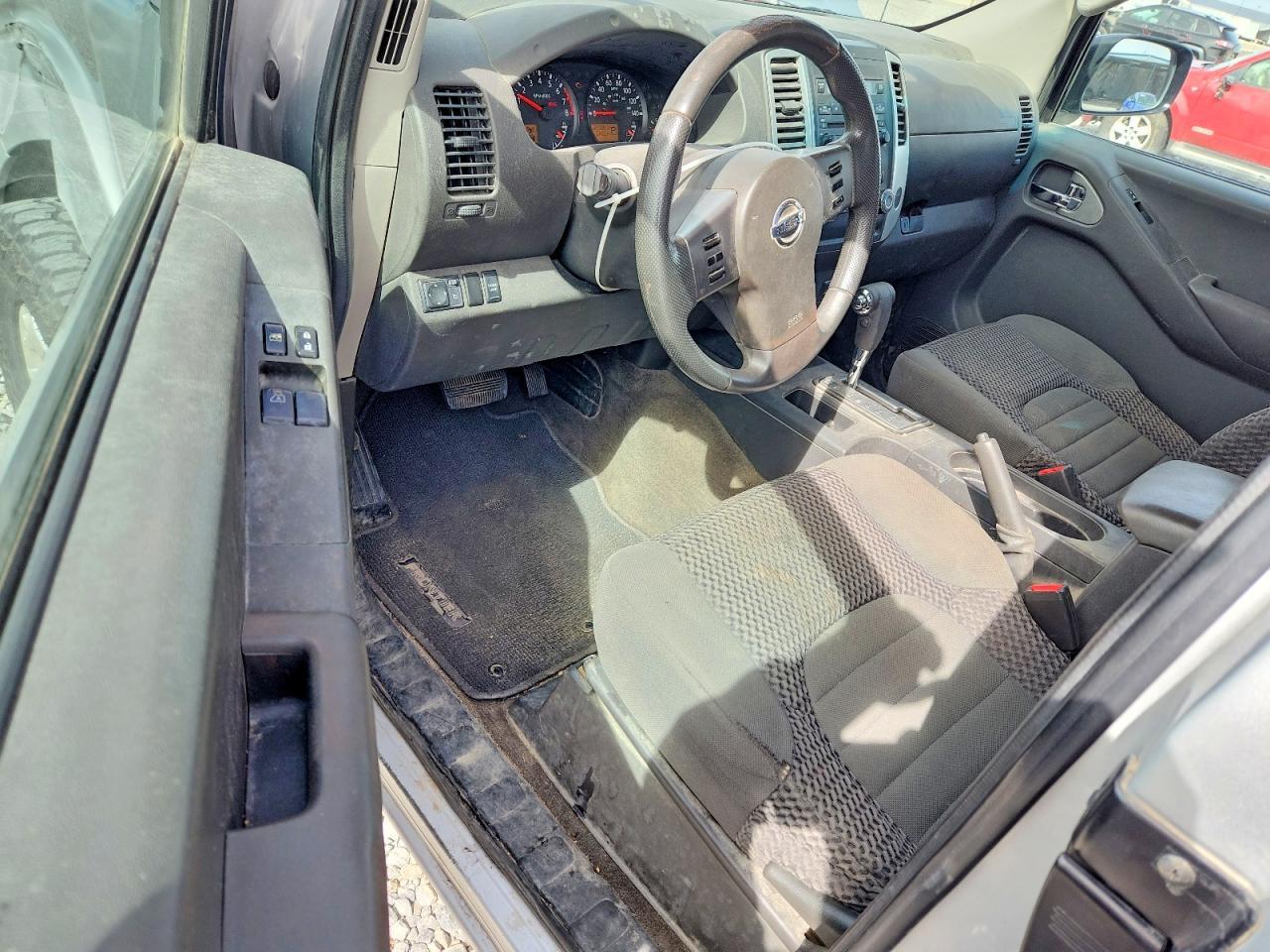 2012 Nissan Frontier SV V6