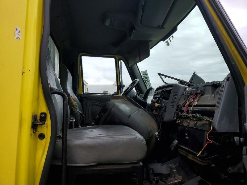 2005 International 4400 Refuse Truck