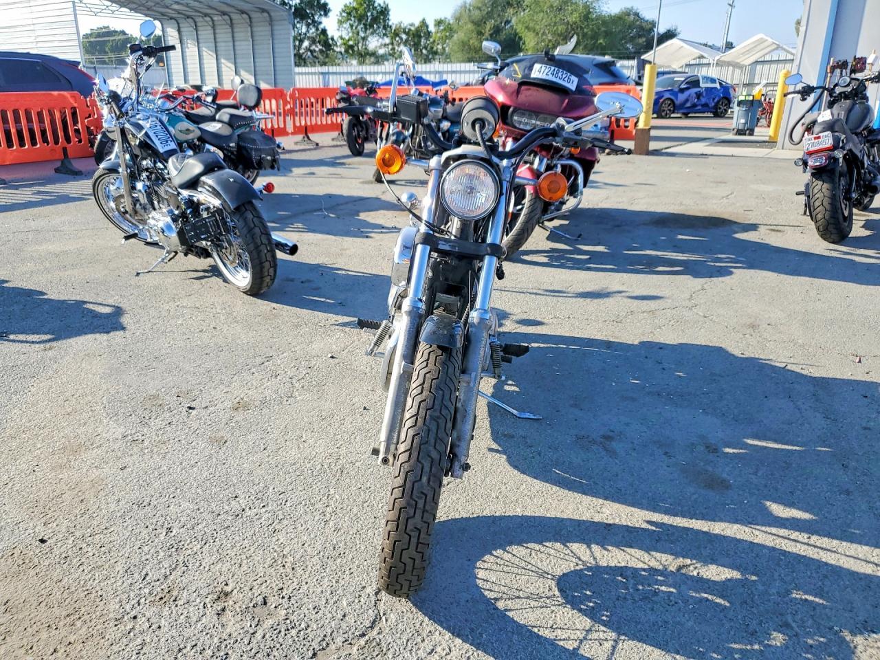 1991 Harley-Davidson XLH883 Deluxe