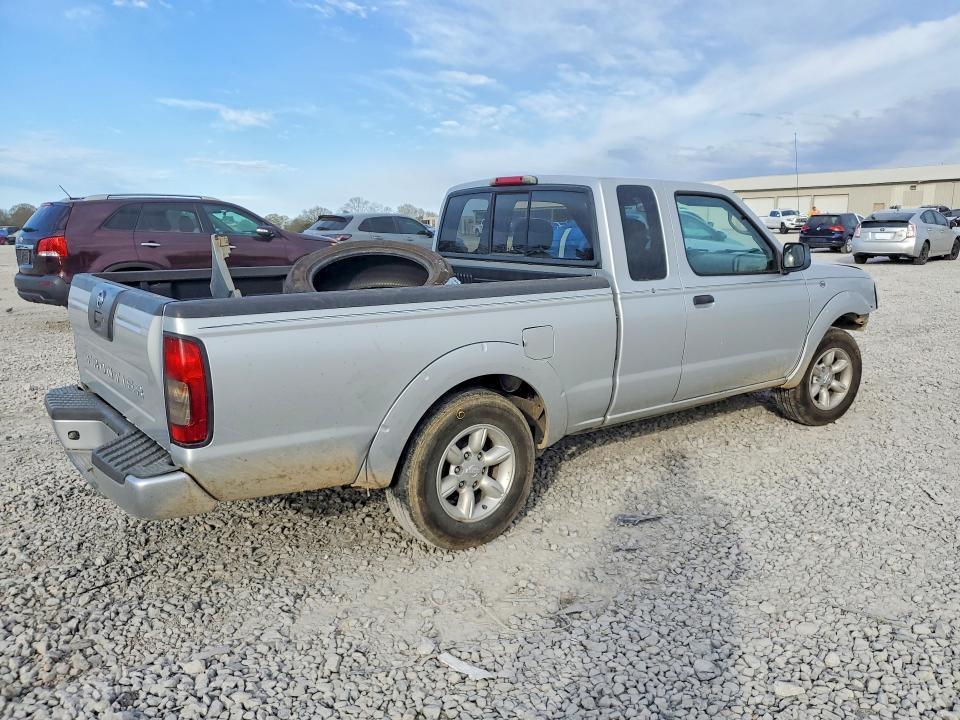 2004 Nissan Frontier Standard
