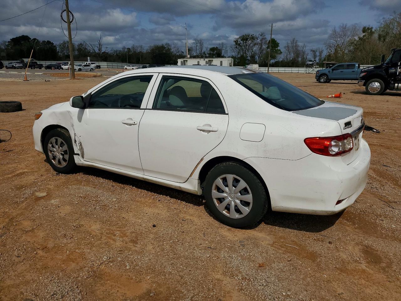 2013 Toyota Corolla l