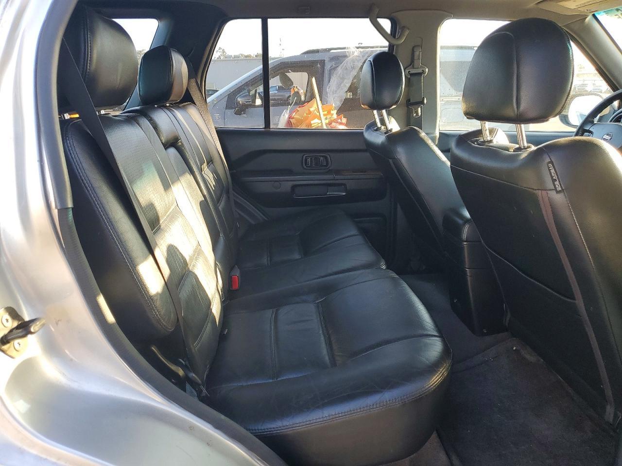 2002 Nissan Pathfinder se