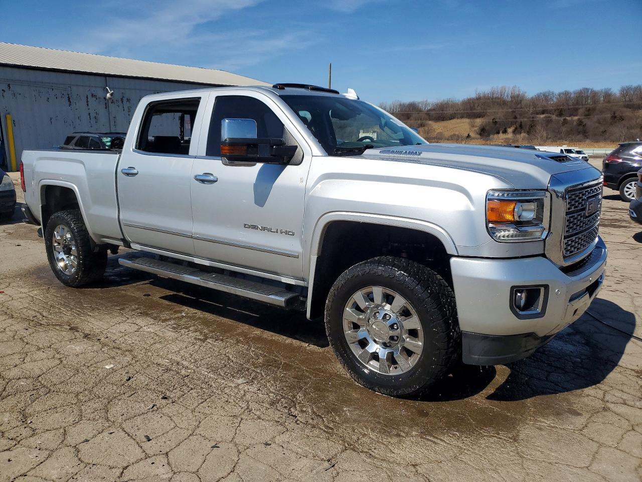 2018 GMC Sierra K2500 Denali