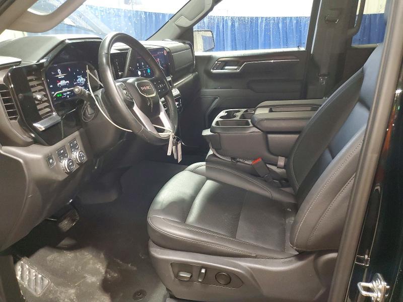 2025 GMC Sierra K1500 slt