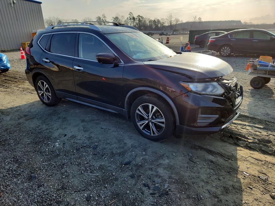 2019 Nissan Rogue sv