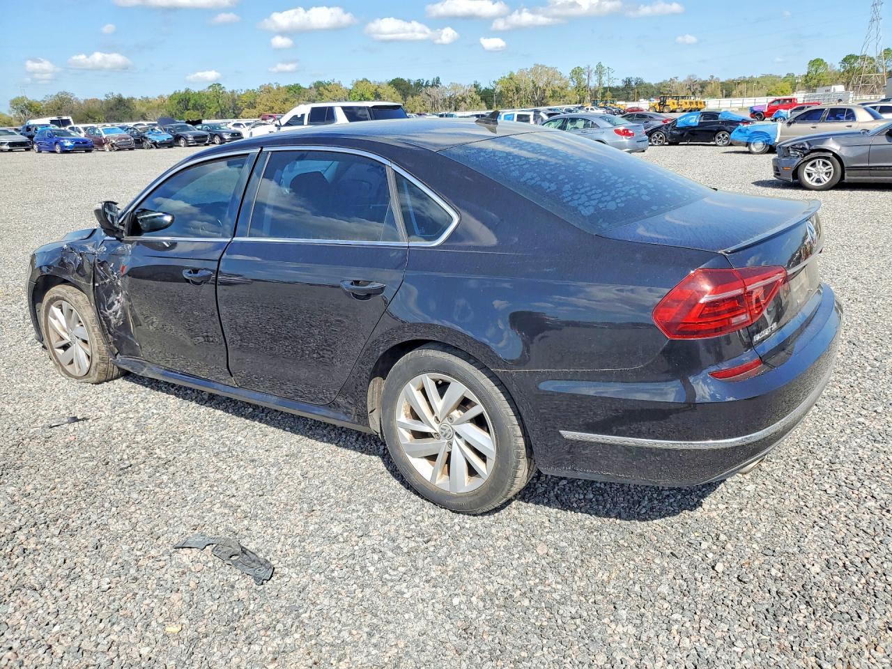 2018 Volkswagen Passat se
