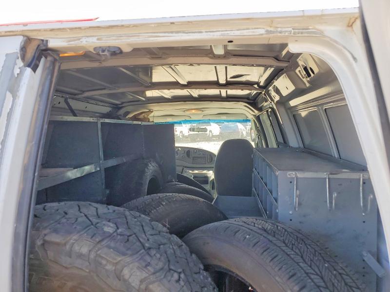 2003 Ford Econoline E250 van
