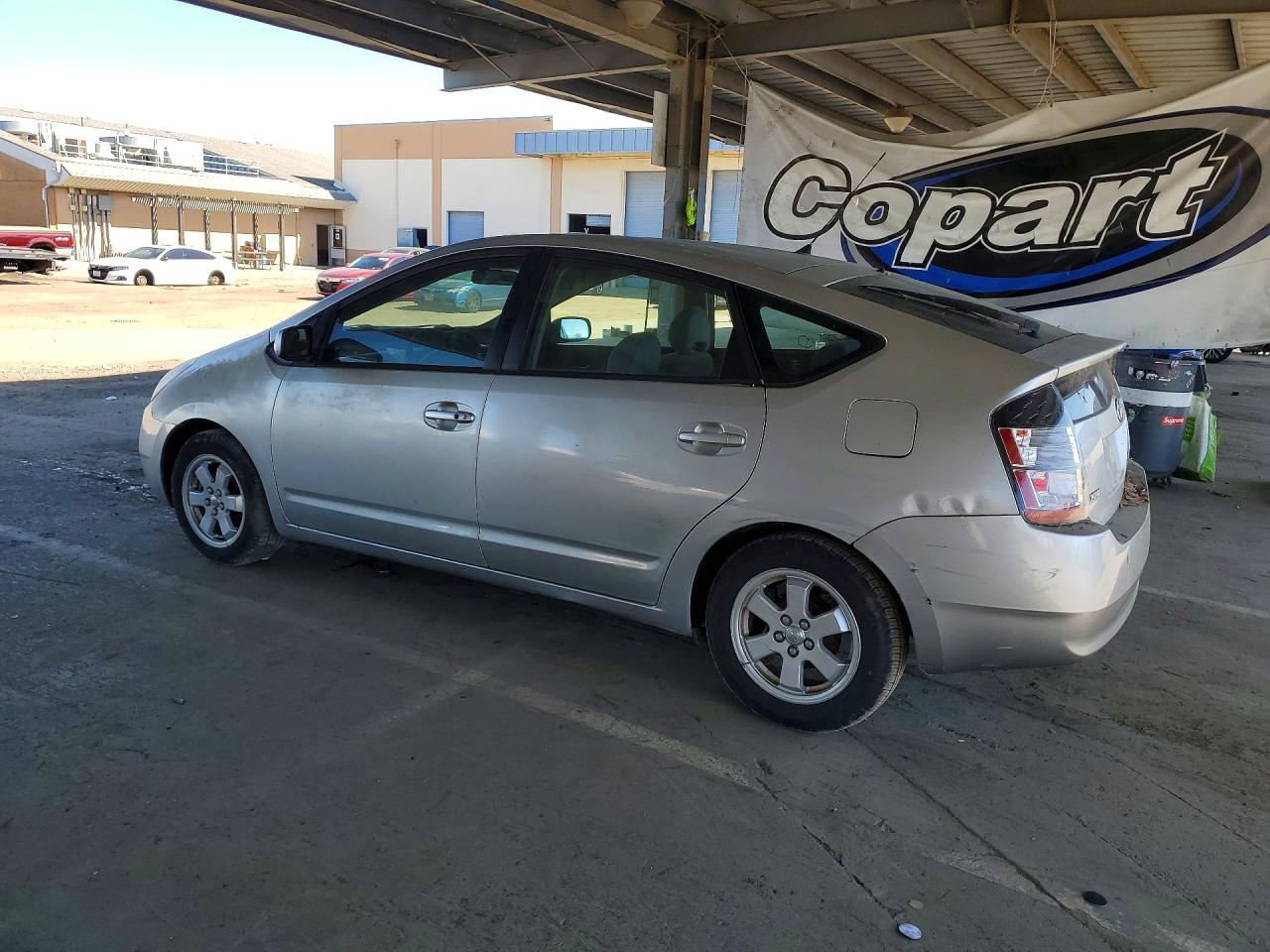 2004 Toyota Prius Base