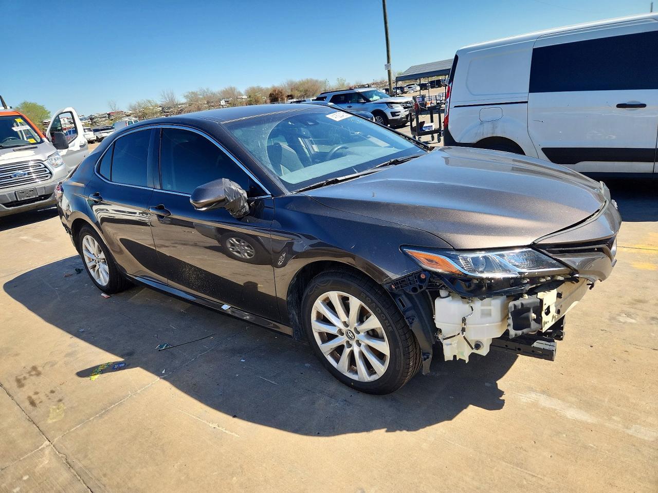 2018 Toyota Camry le