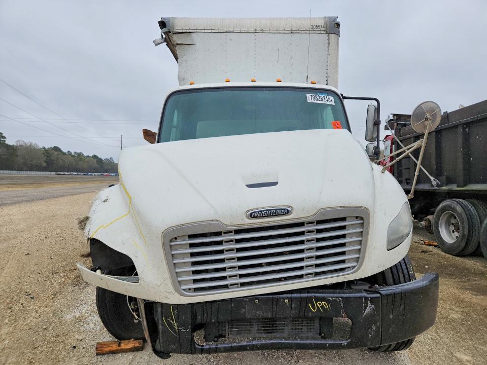2019 Freightliner Business Class M2 BOX Truck