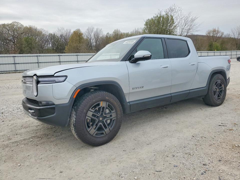 2025 Rivian R1T Adventure