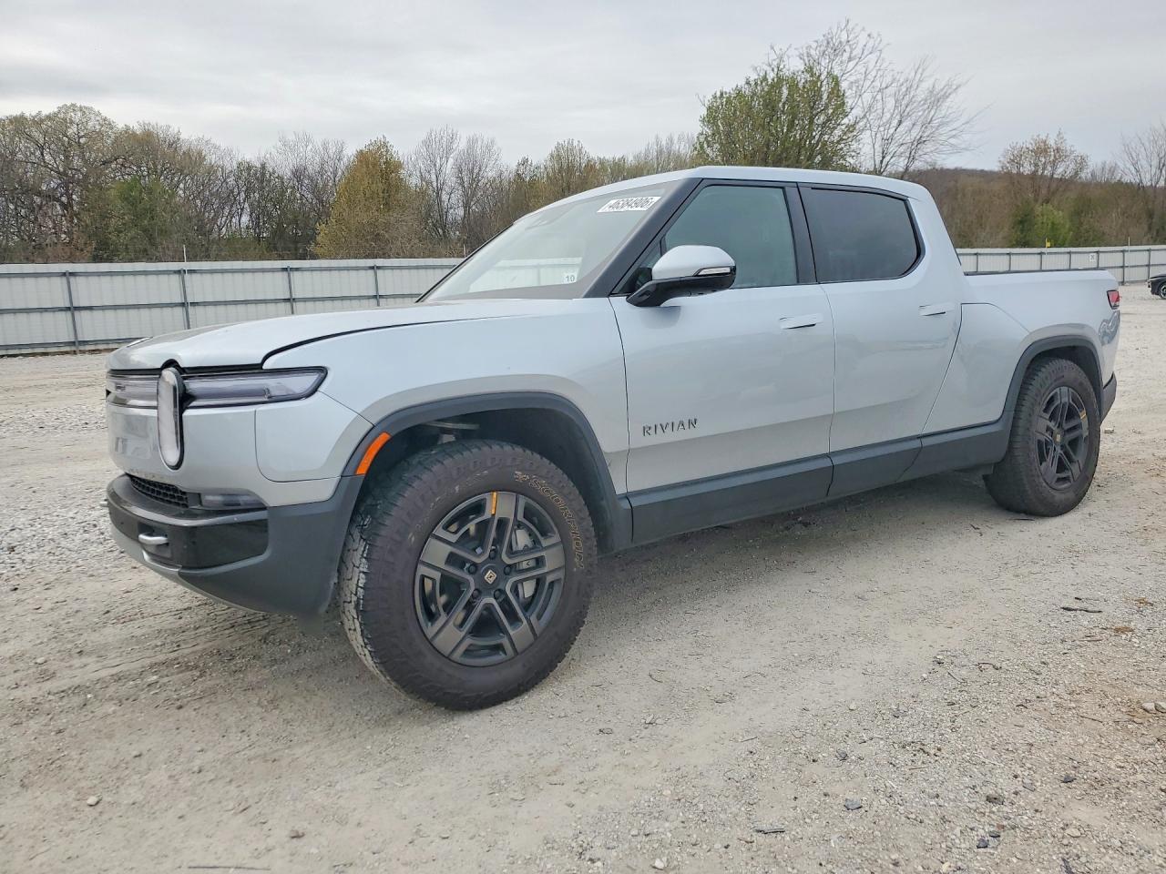 2025 Rivian R1T Adventure