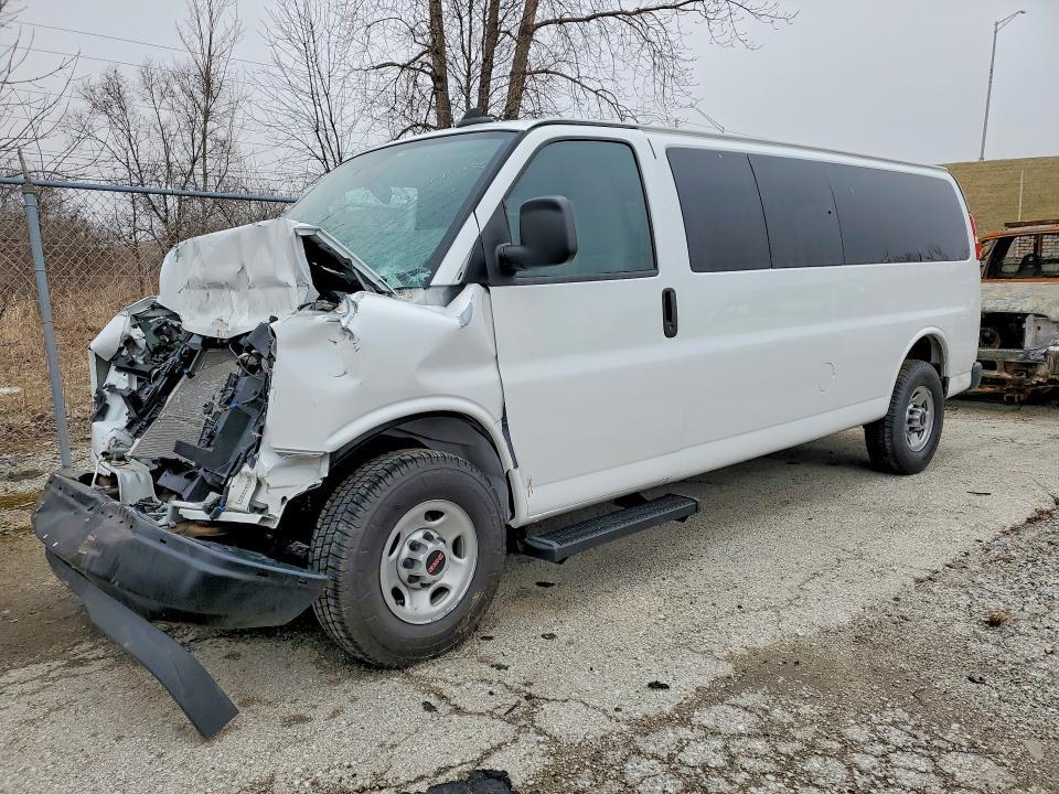 2023 GMC Savana G3500 LS