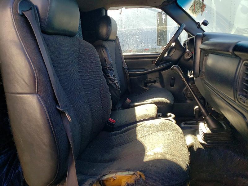 2002 Chevrolet Silverado Chipper Truck