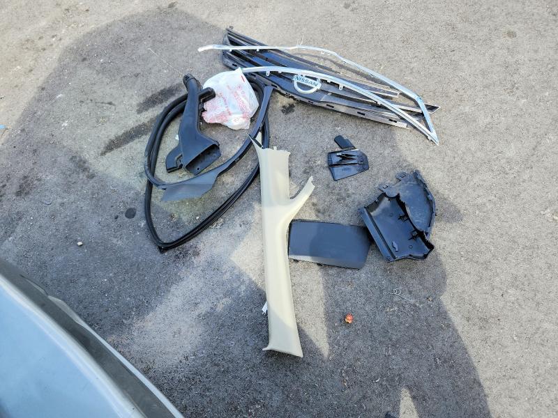 2011 Nissan Versa 1.8 s