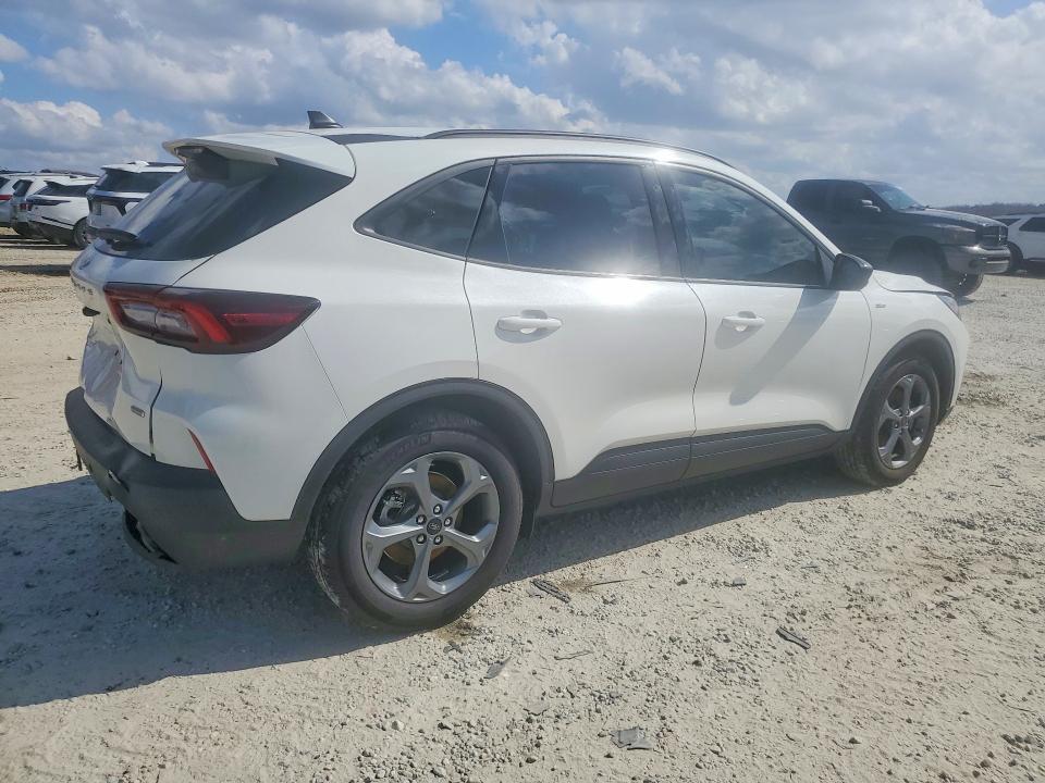 2025 Ford Escape st Line