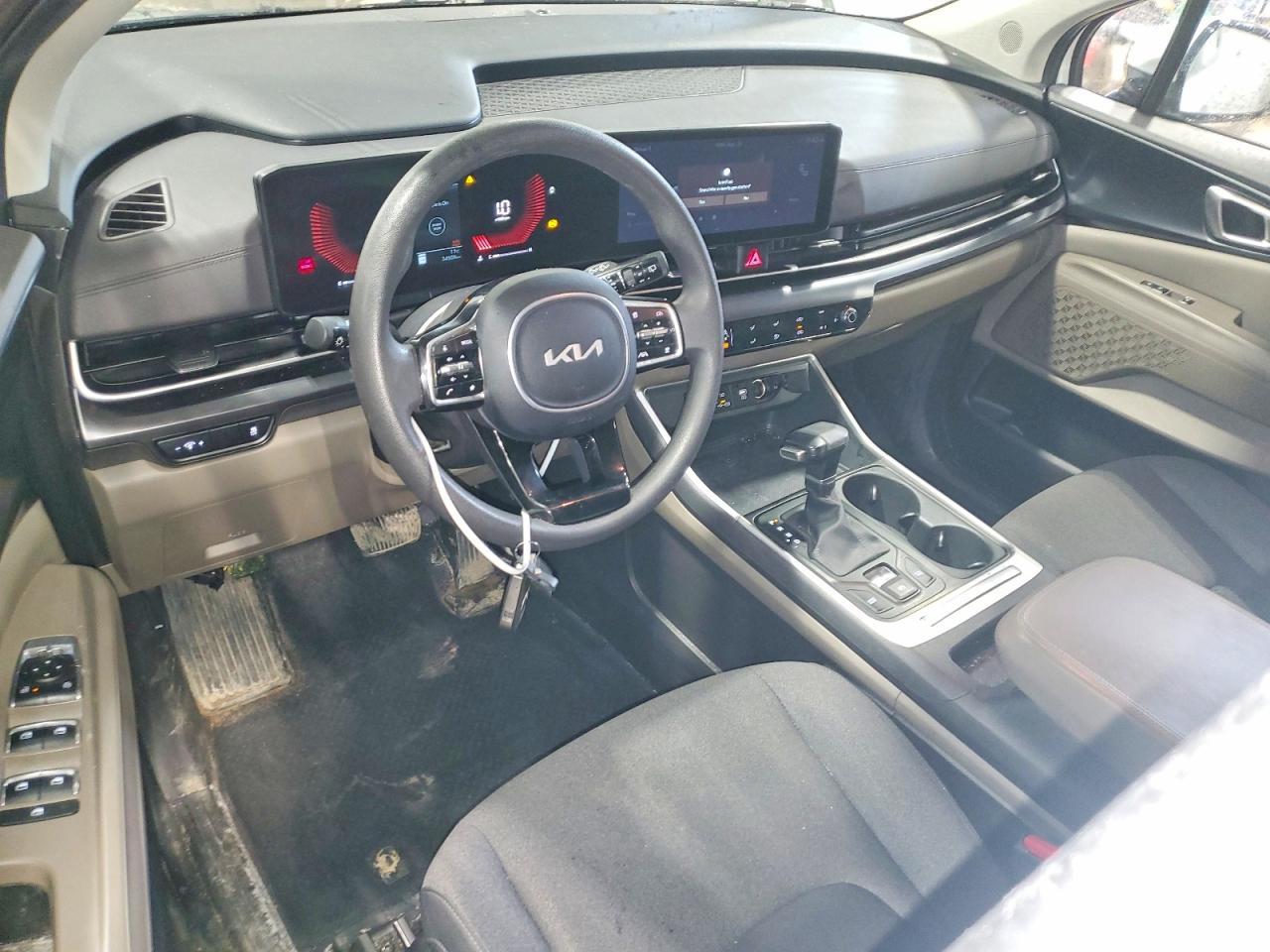 2025 KIA Carnival LX