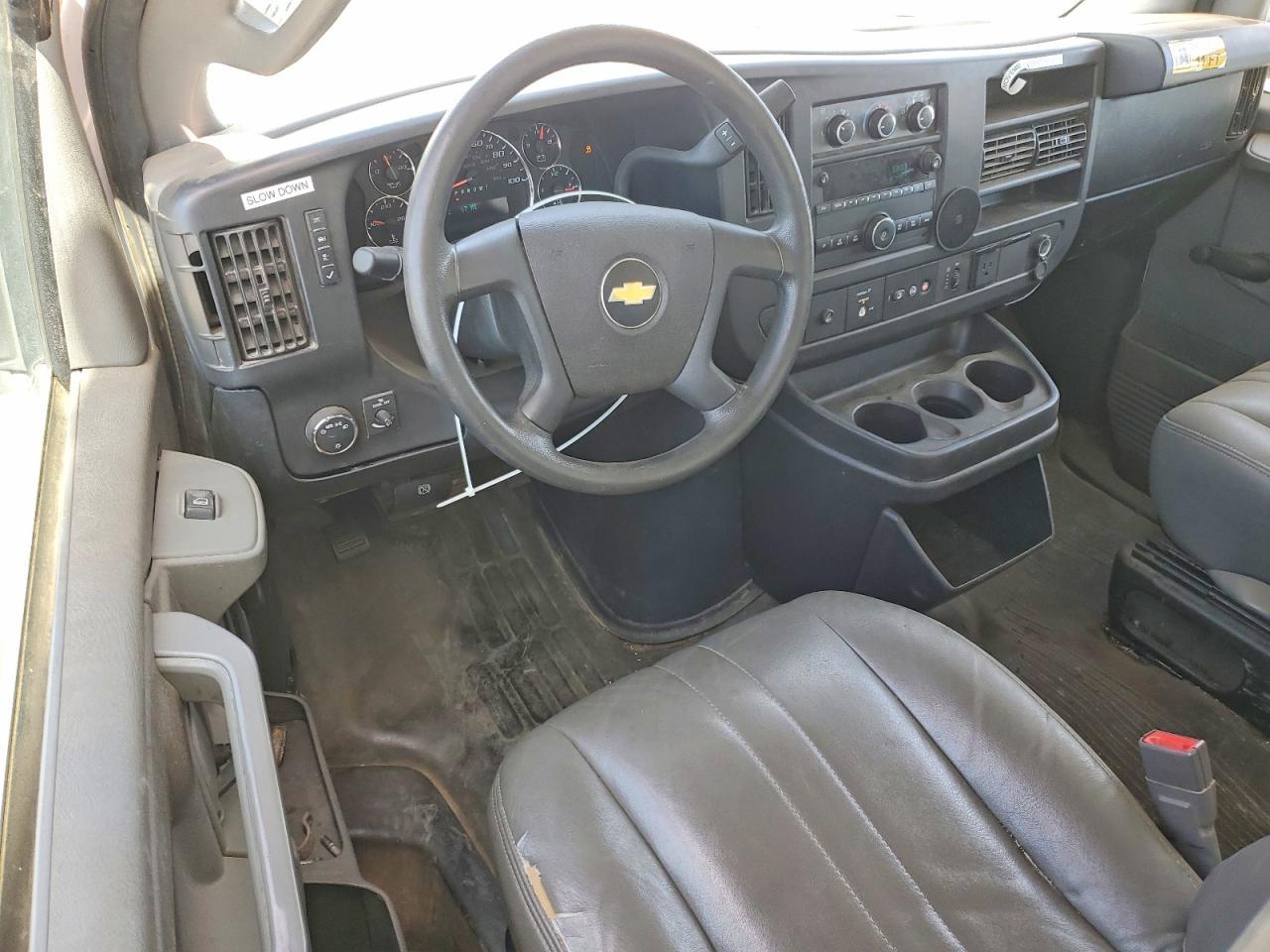 2020 Chev Express G4500