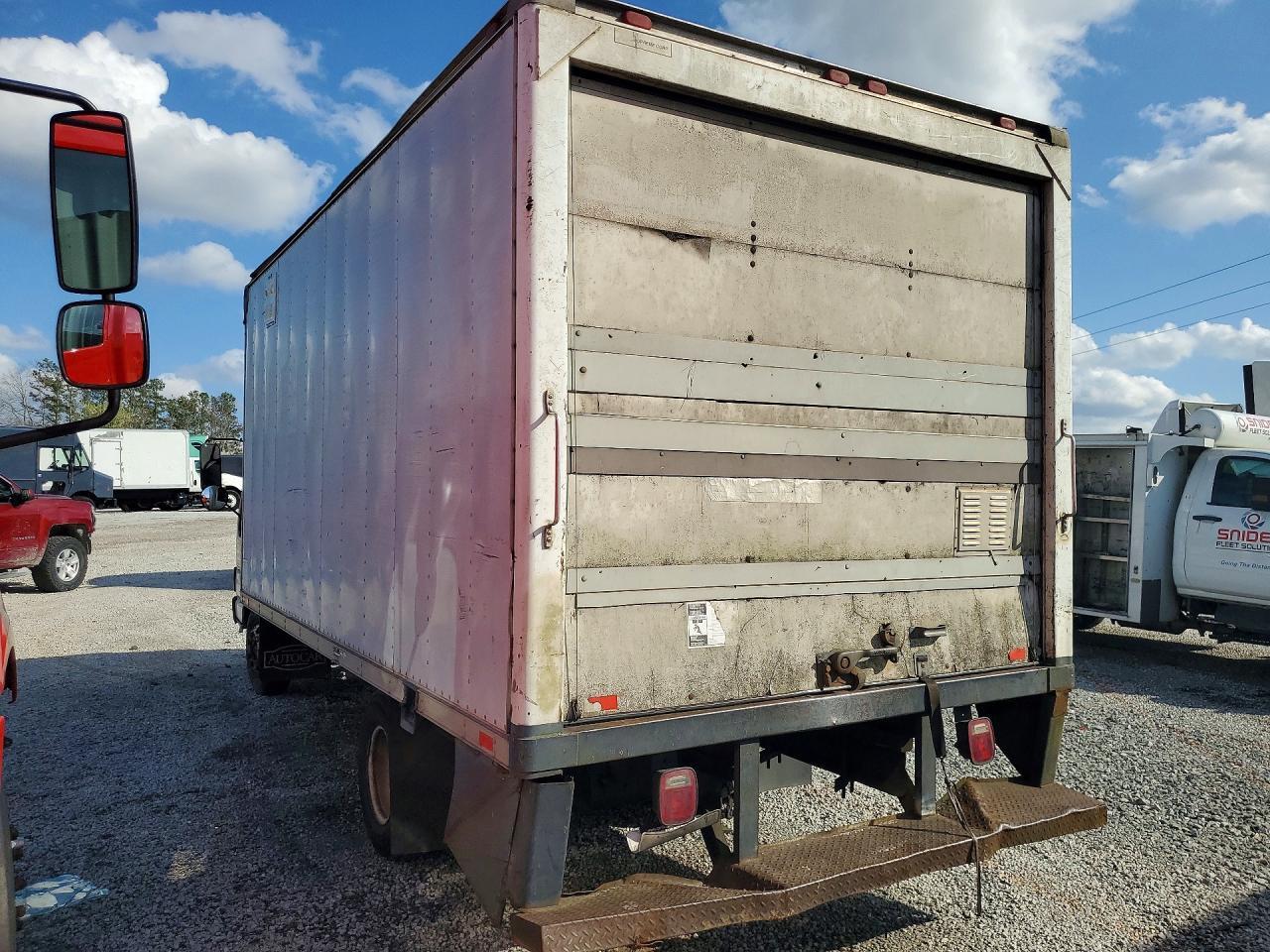 2003 Isuzu NPR BOX Truck