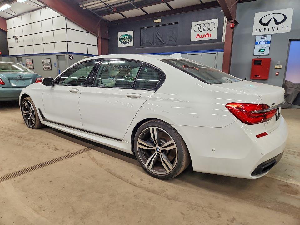 2018 BMW 750 xi