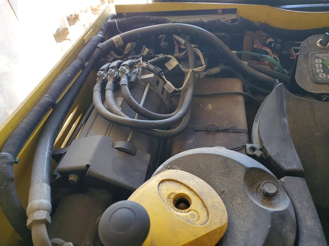 2010 Hyster Order Picker Forklift