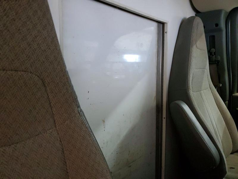 2018 Chevrolet Express BOX Truck