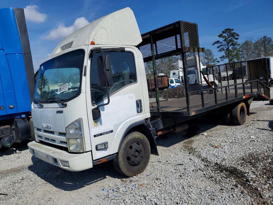 2013 Isuzu NPR Crew Cab Flatbed Truck