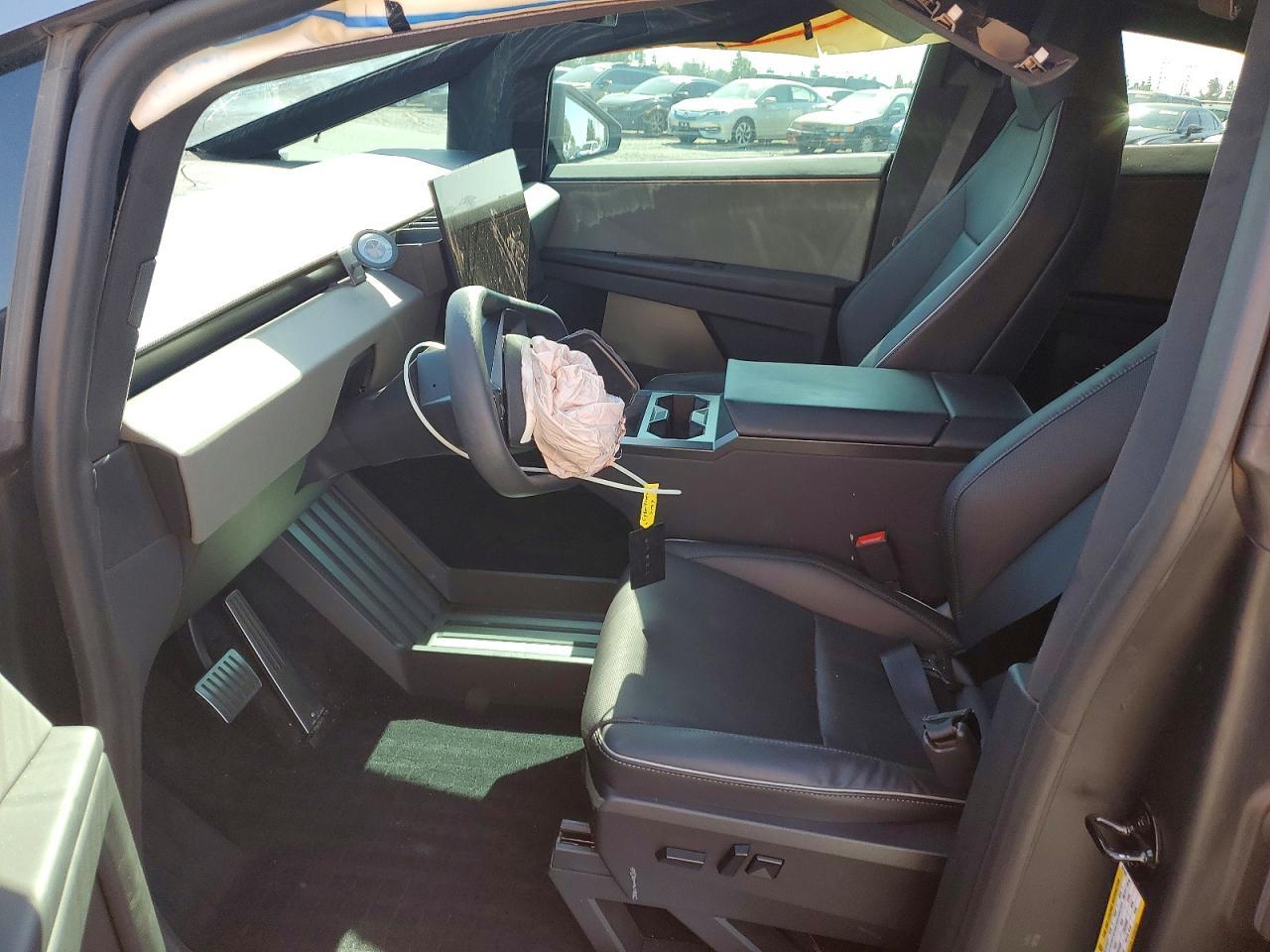 2024 Tesla Cybertruck