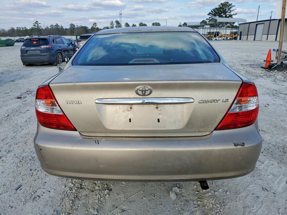 2004 Toyota Camry le