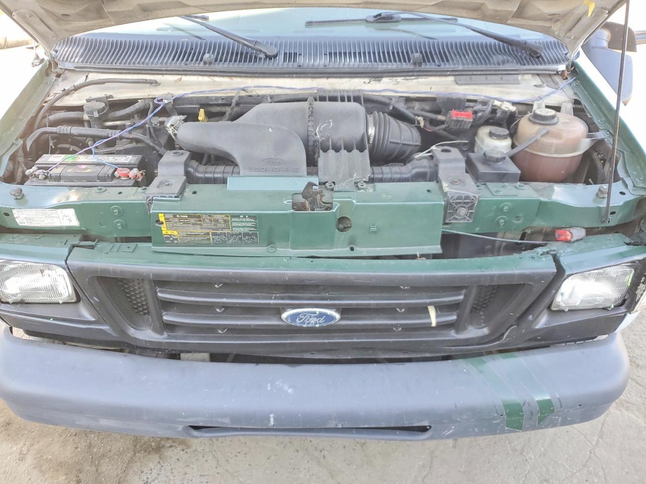 2004 Ford F550 Super Duty Delivery Van