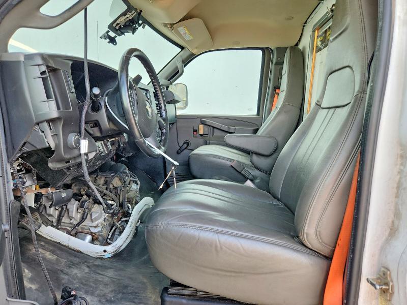 2021 Chevrolet Express BOX Truck