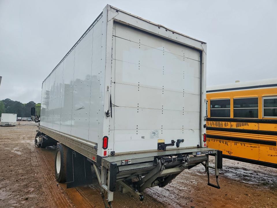 2020 Freigliner 2020 Freightliner Business Class M2 BOX Truck