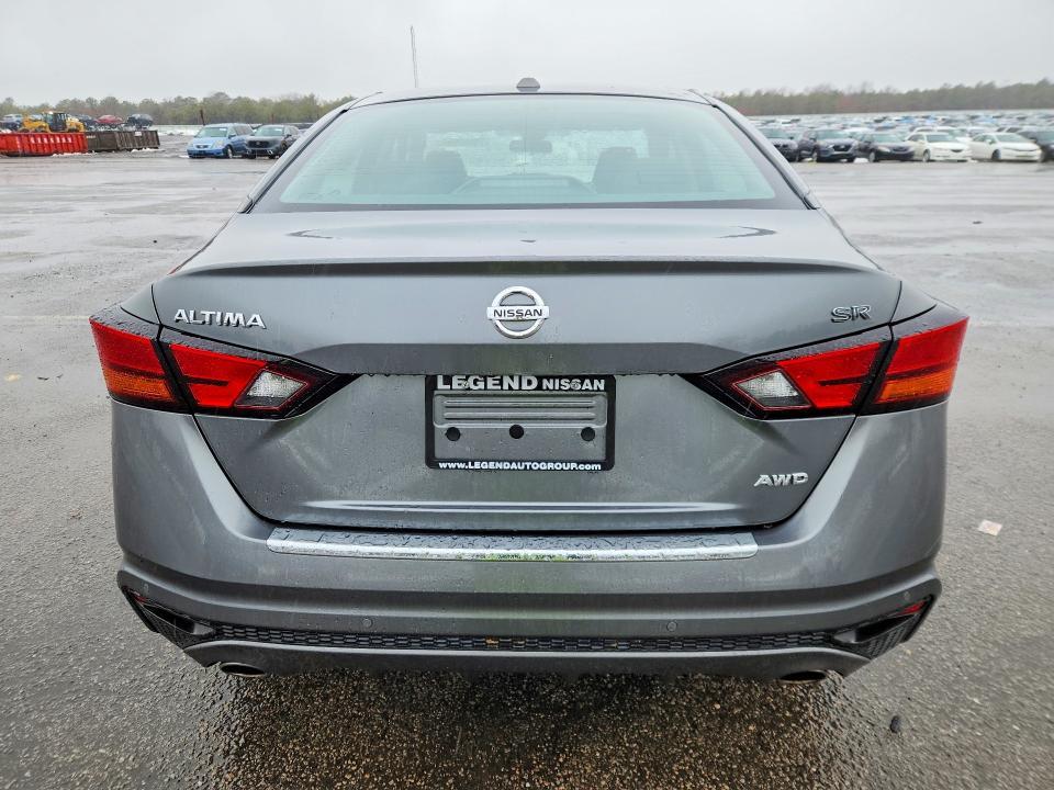 2020 Niss Altima