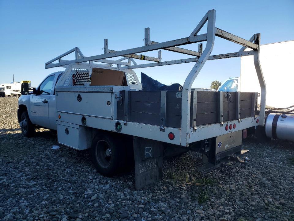 2008 Chev Rolet Silverado Flatbed Truck
