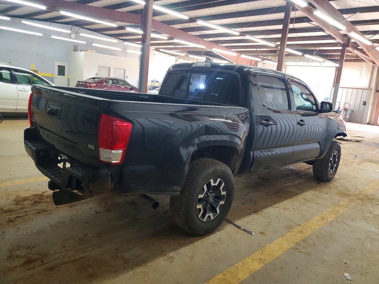 2017 Toyota Tacoma SR V6