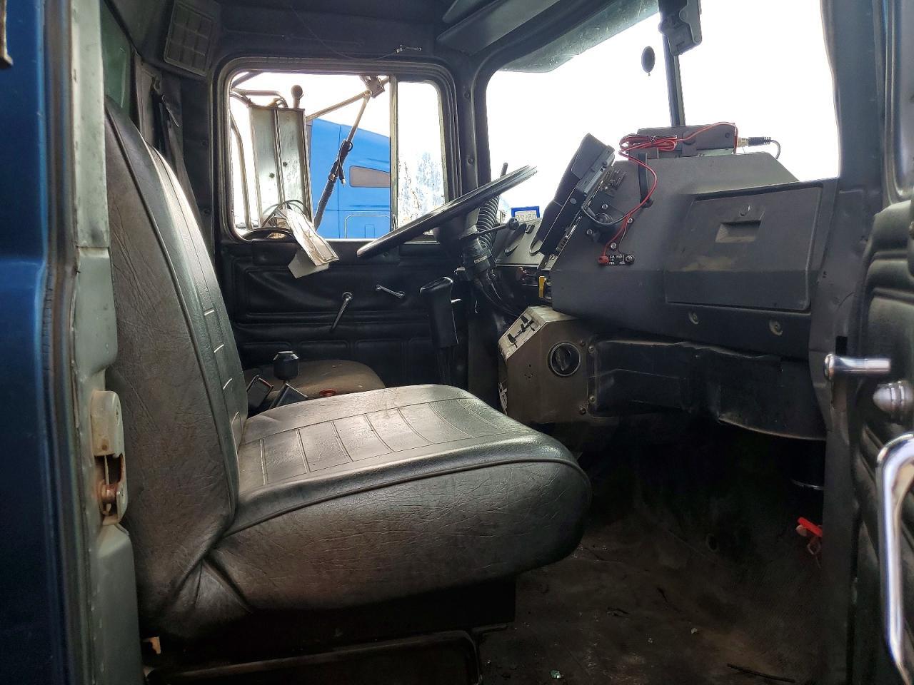 1991 Mack RB688S Dump Truck