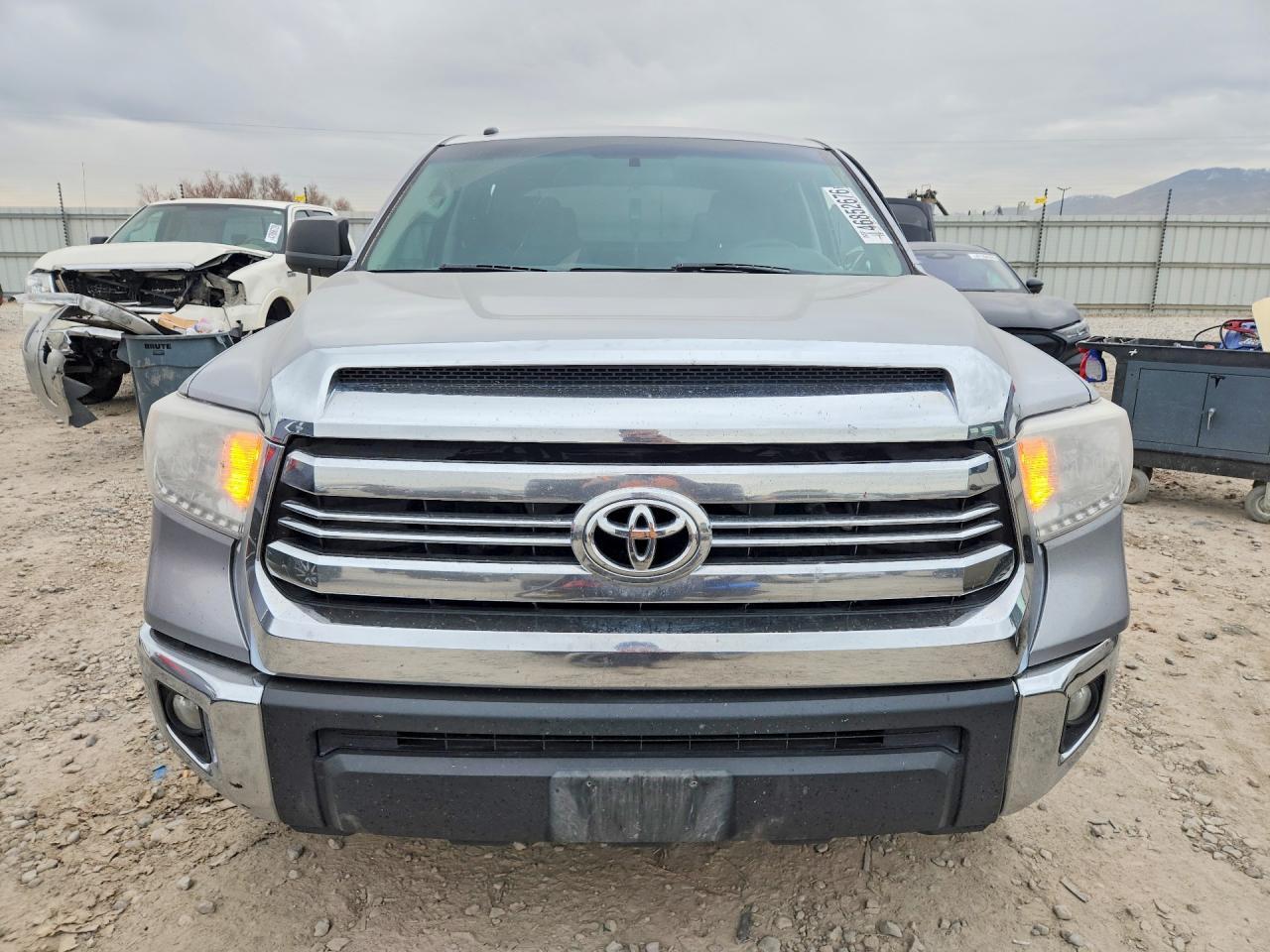 2016 Toyota Tundra SR5