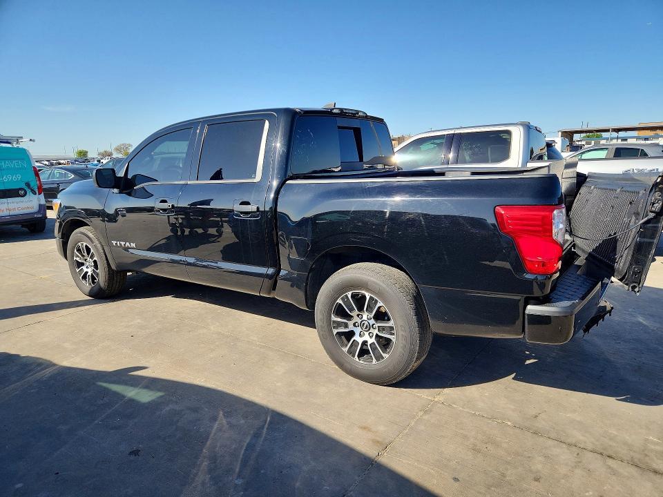 2023 Nissan Titan SV