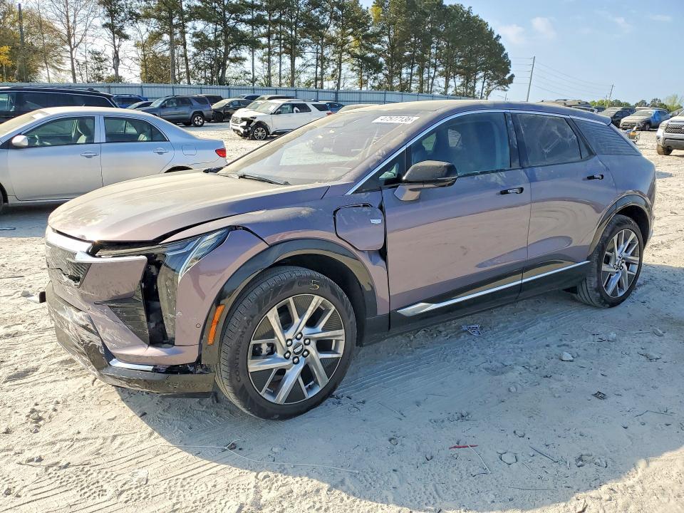 2025 Cadillac Optiq Luxury